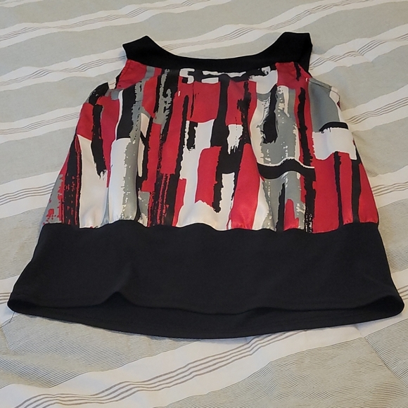 Top - Picture 2 of 3